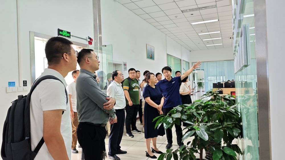 东南大学海研院领导专家莅临GENMA技术研发中心考察调研(图1)