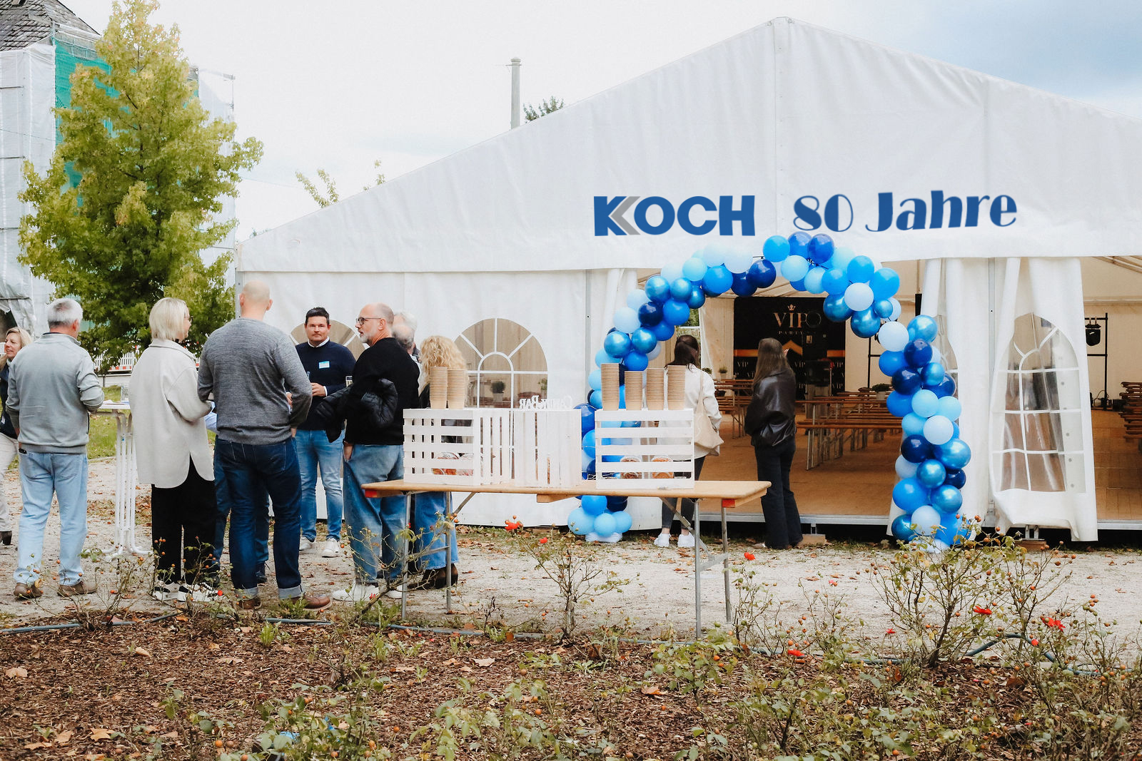 KOCH喜迎80周年庆典，永兴集团yx06股份致贺共启新征程(图1)